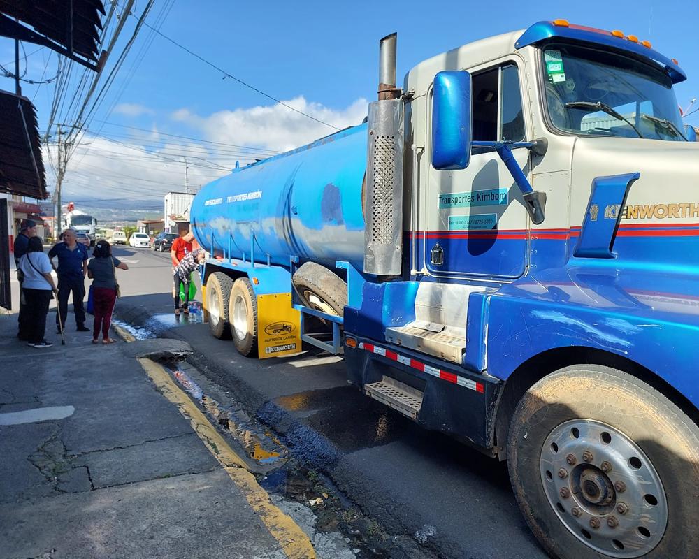 ARESEP suspende cobro de agua a población afectada por contaminación