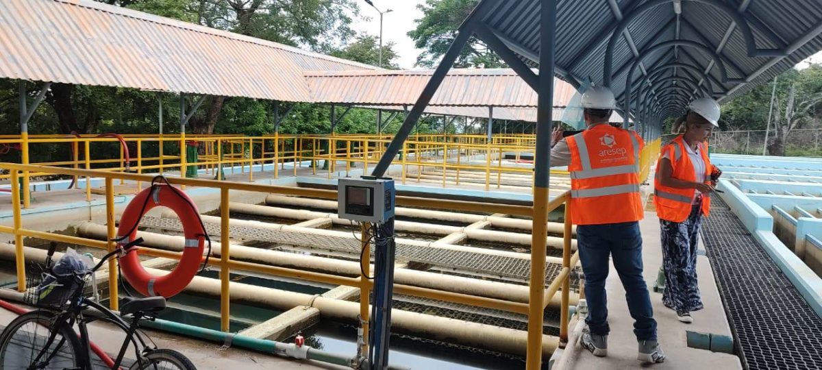 ARESEP investiga contaminación de agua en Barranca