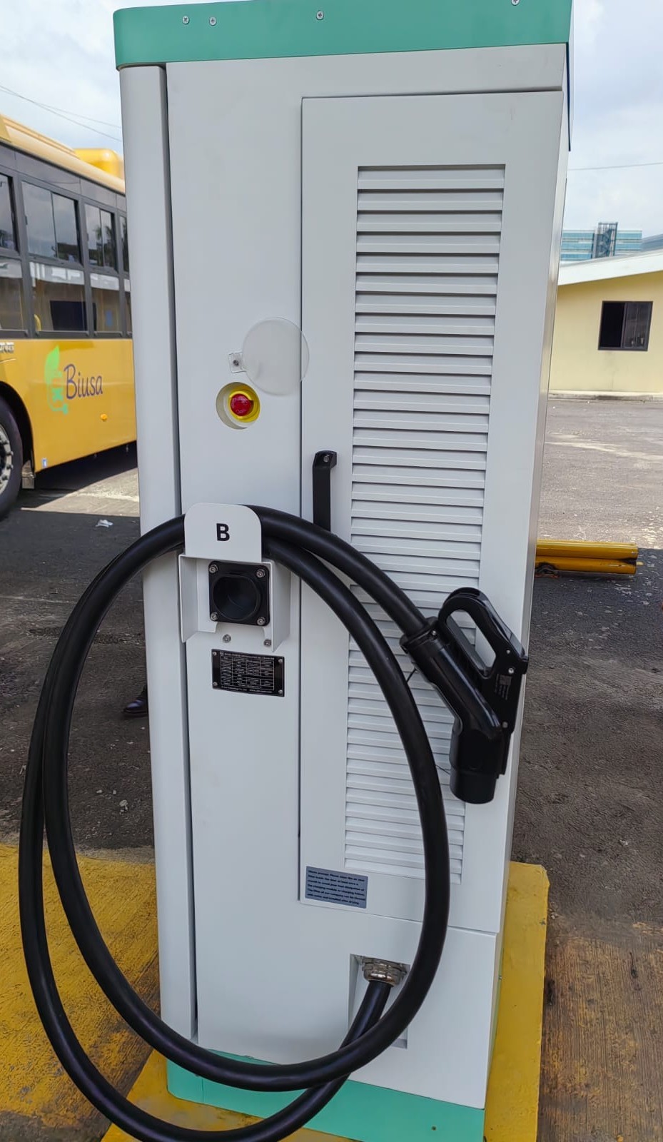 ARESEP aprueba rebaja en tarifa para recarga de autobuses eléctricos en planteles